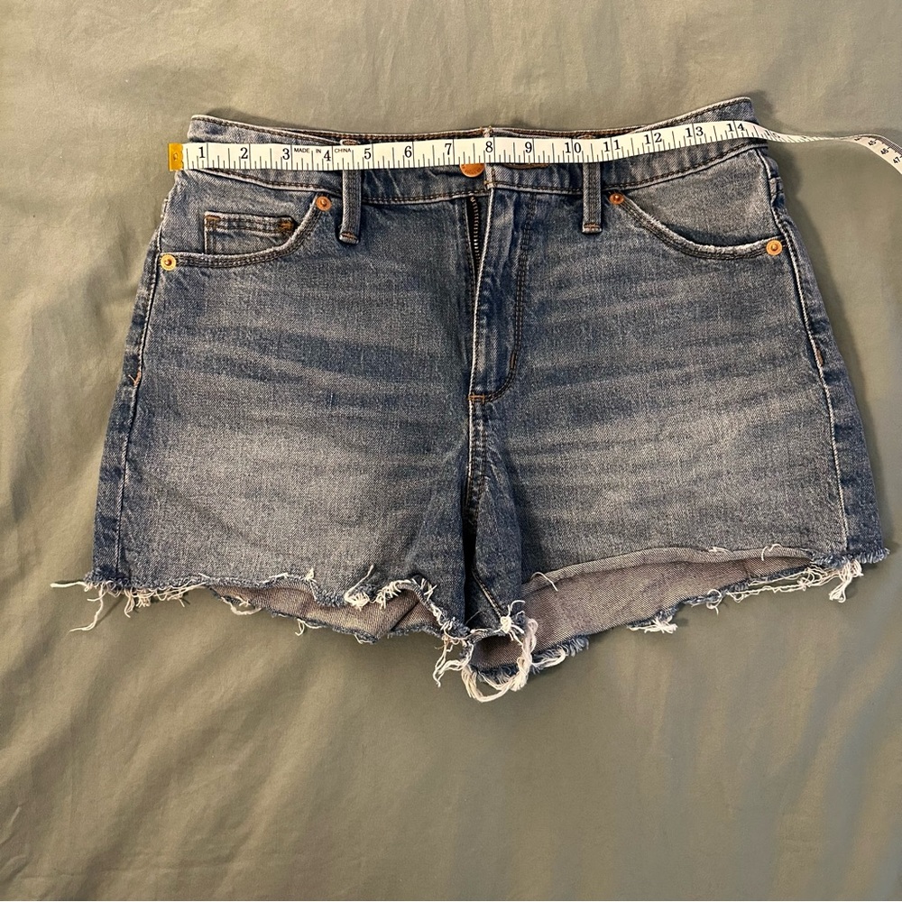 Raw hem shorts